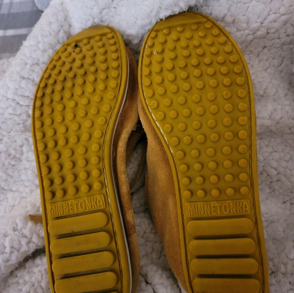 Minnetonka moccasins, size 9, warm brown - Picture 2 of 2